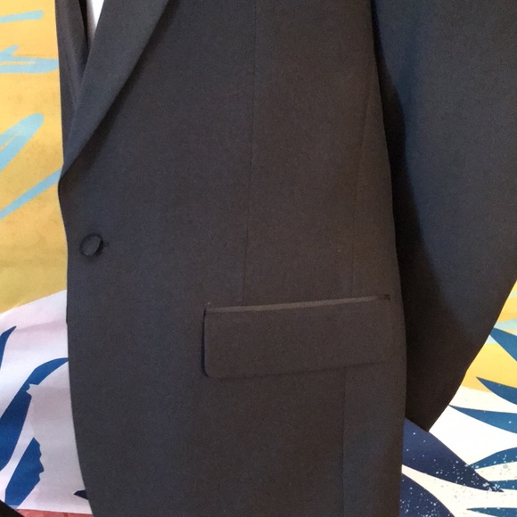 Adolfo Tuxedo Coat - Picture 15 of 17